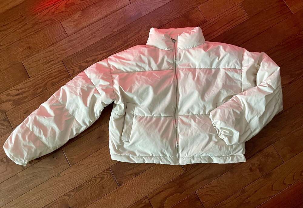 Alter’d State Cream Cropped Puffer Jacket Neutral Cozy Clean Girl M - Picture 3 of 9